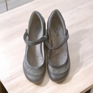 JBU by Jambu Memory Foam Mary Jane Wedges Size 6.5 Medium